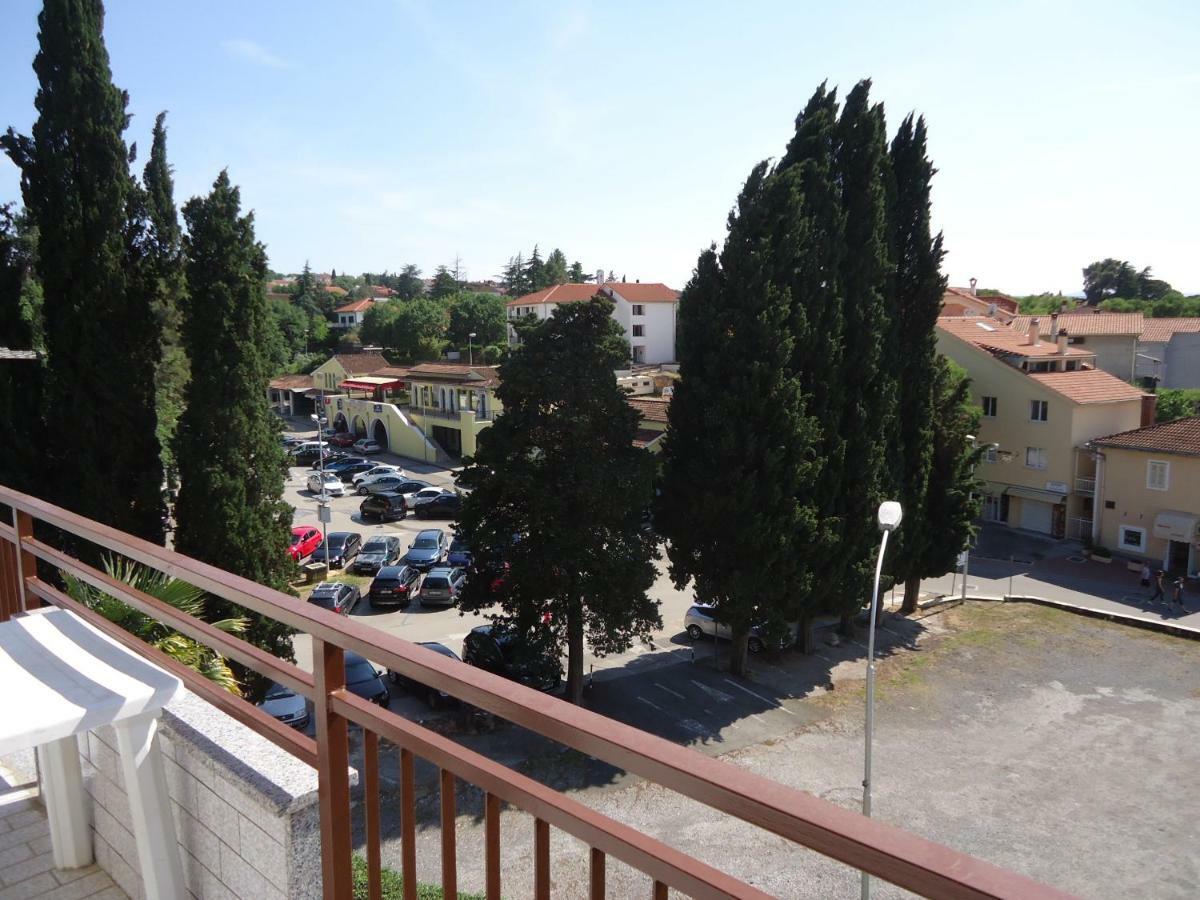 Apartments Matuc Malinska Exterior photo