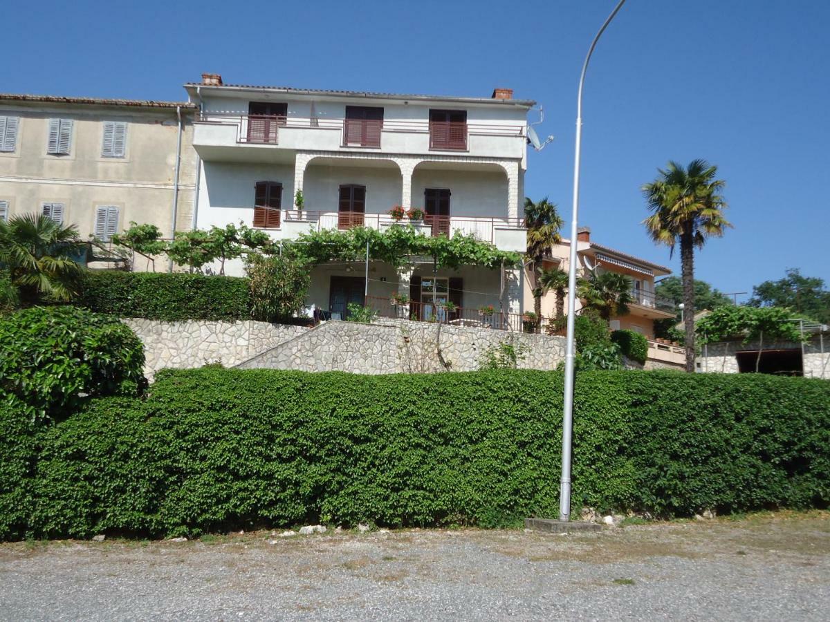 Apartments Matuc Malinska Exterior photo