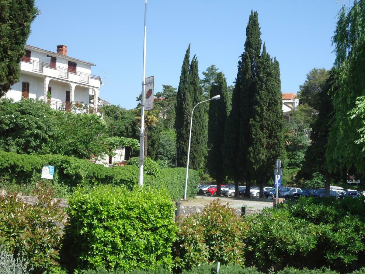 Apartments Matuc Malinska Exterior photo