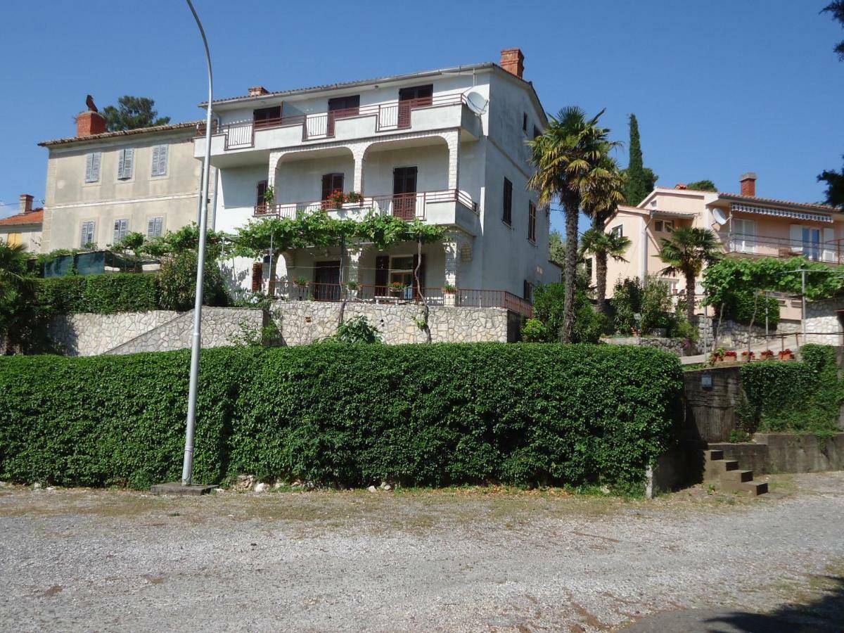 Apartments Matuc Malinska Exterior photo